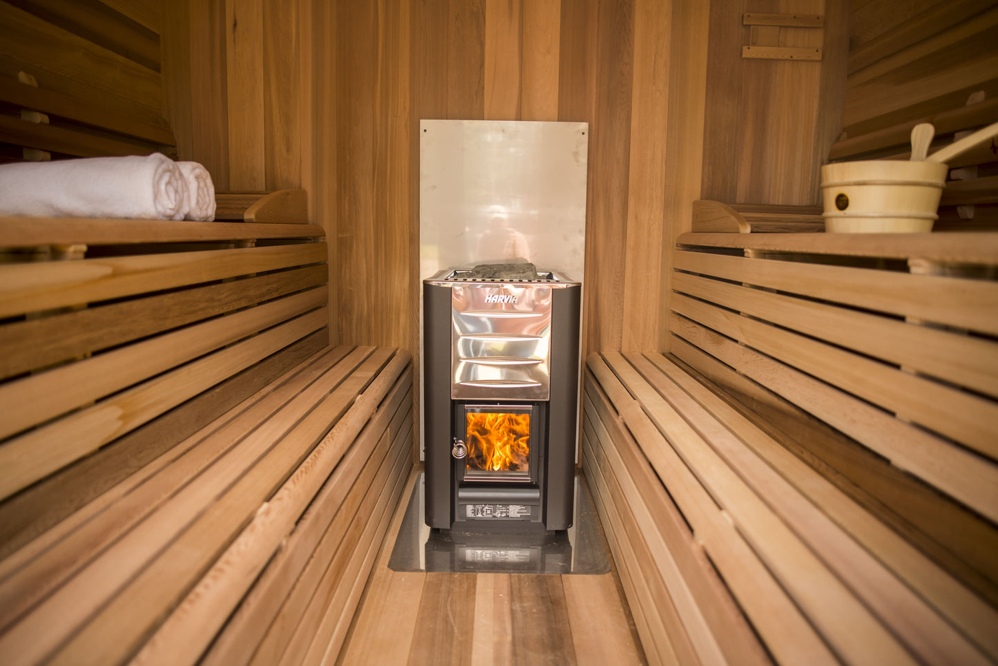 Luna 8'x8' Sauna w/ 2' Porch